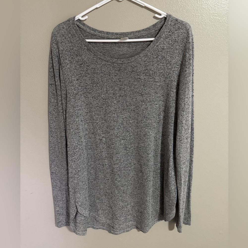 Woman’s old navy long sleeve size large